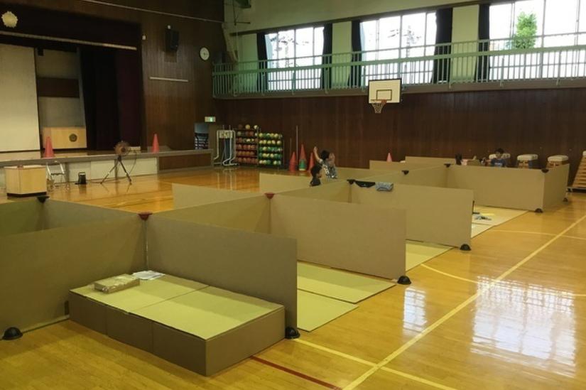 学校へ泊ろう避難所体験