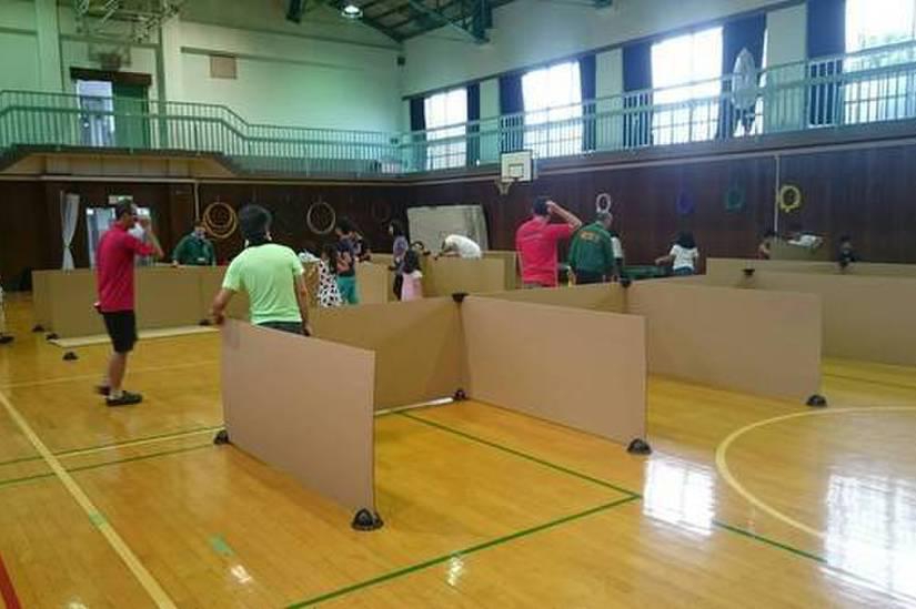 学校へ泊まろう避難所体験